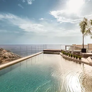 Hotel Fitch, St. Julian's